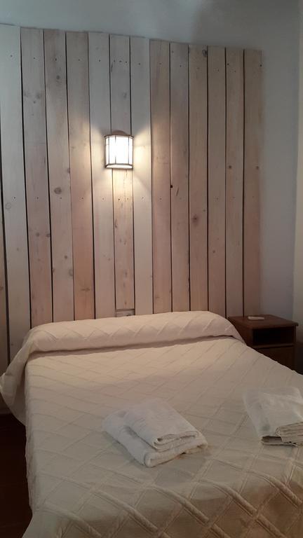 Albergue De Espiel Esterno foto